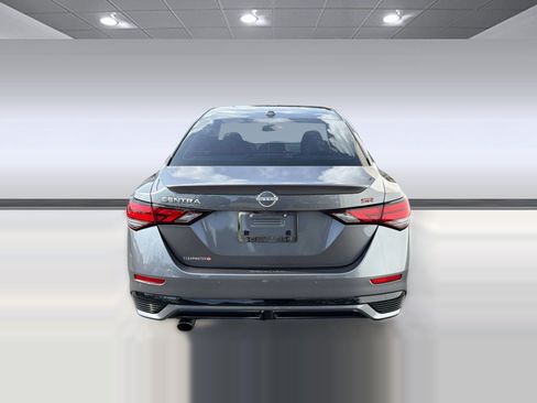 Used 2025 Nissan Sentra SR FWD image 10