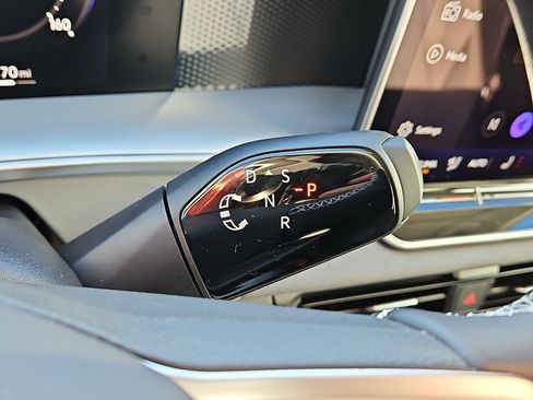 New 2026 Volkswagen Tiguan SE image 20