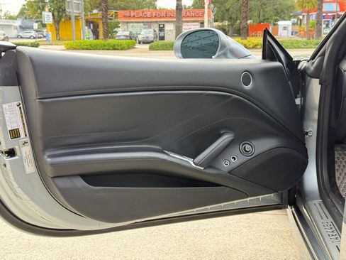 Used 2016 Ferrari California T RWD image 13