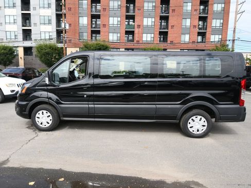 Used 2025 Ford Transit 350 XLT RWD image 5