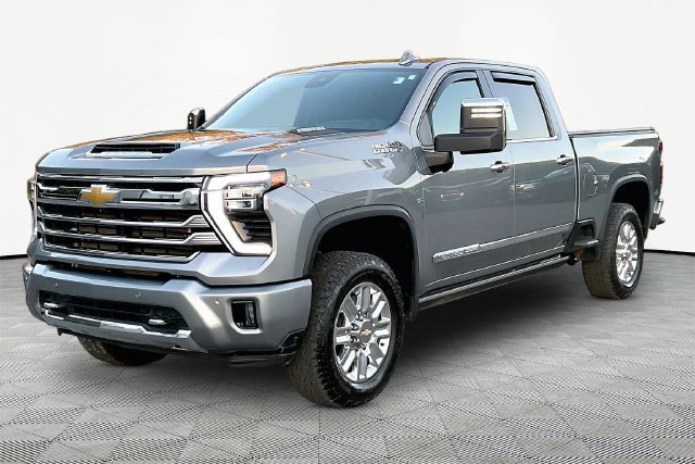 Used 2024 Chevrolet Silverado 2500 High Country w/ High Country Premium Package AWD/4WD image 3
