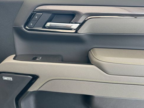 New 2026 Chevrolet Silverado 1500 ZR2 AWD/4WD image 19