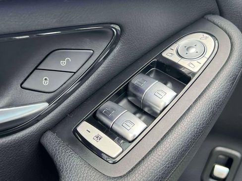 Used 2020 Mercedes-Benz GLC 300 image 20