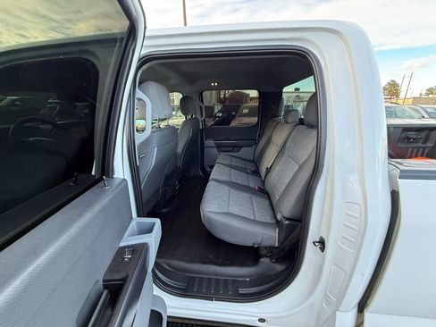 Used 2022 Ford F150 XL w/ Trailer Tow Package image 17