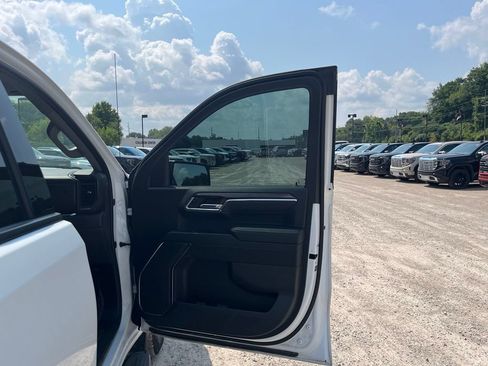 Used 2024 GMC Sierra 1500 Elevation w/ LPO, Elevation Black Package AWD/4WD image 33