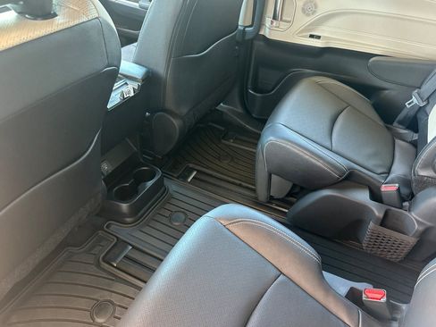 New 2026 Toyota Sienna Limited FWD image 14