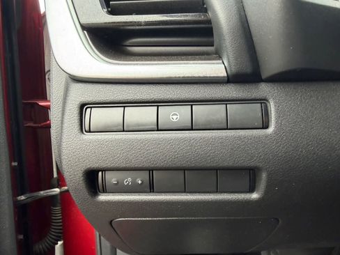 Used 2021 Nissan Rogue SV FWD image 15