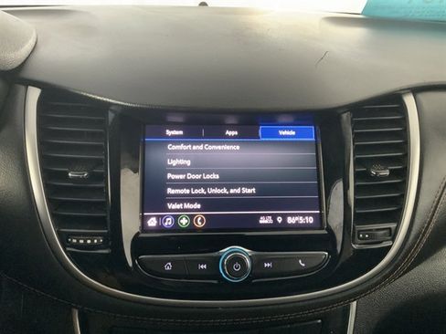 Used 2021 Chevrolet Trax LT image 28