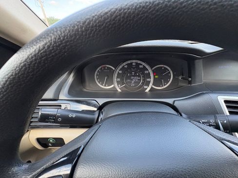 Used 2017 Honda Accord LX image 18