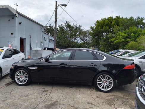 Used 2016 Jaguar XF Prestige image 6