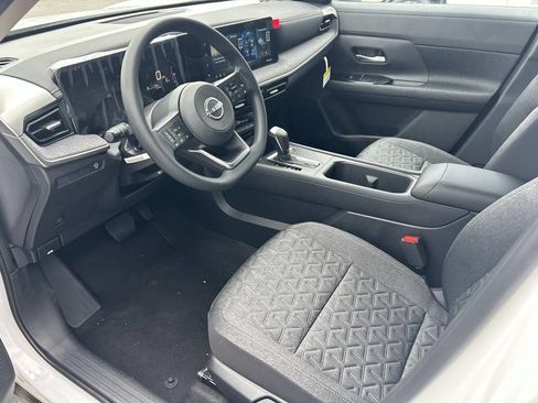 New 2026 Nissan Kicks SV w/ Cold Weather Package FWD image 12