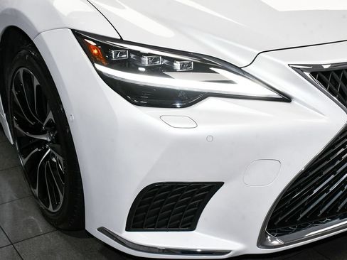 Used 2022 Lexus LS 500h AWD w/ Luxury Package image 81