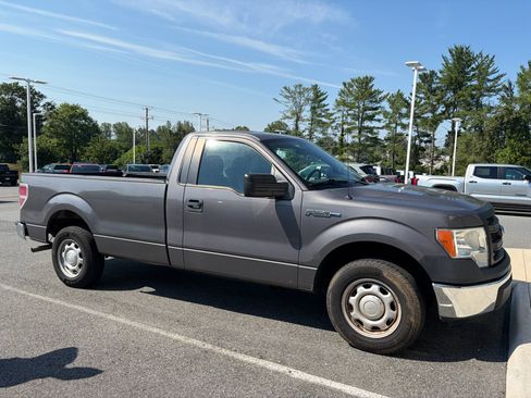 Used 2013 Ford F150 XL w/ Mid Equipment Group RWD image 1