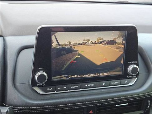 Used 2021 Nissan Rogue S FWD image 15
