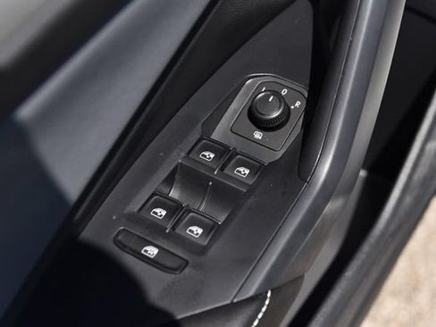 New 2026 Volkswagen Jetta SE FWD image 8
