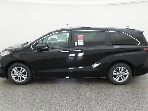 New 2026 Toyota Sienna Limited image 37