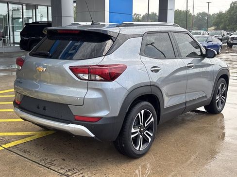 New 2026 Chevrolet TrailBlazer LT w/ Convenience Package FWD image 3