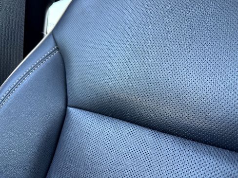 Used 2023 Chevrolet Suburban Premier image 5