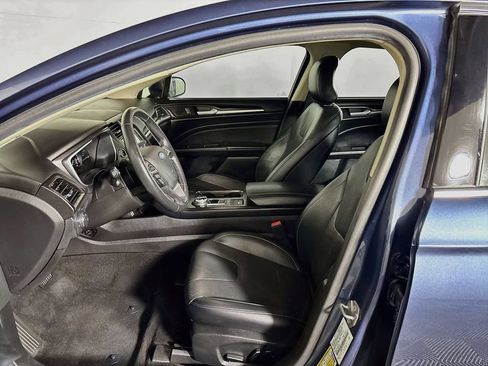 Used 2019 Ford Fusion Titanium FWD image 11
