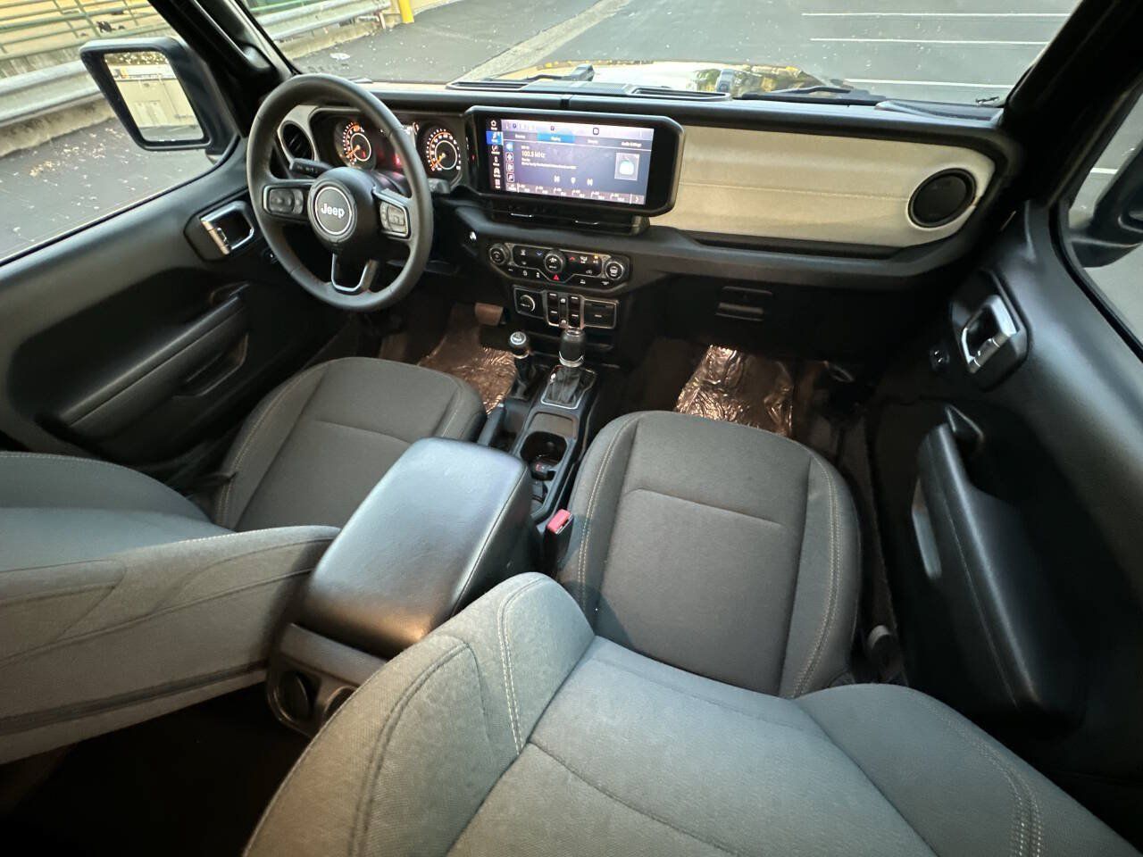 Used 2024 Jeep Wrangler Unlimited Sport AWD/4WD image 25