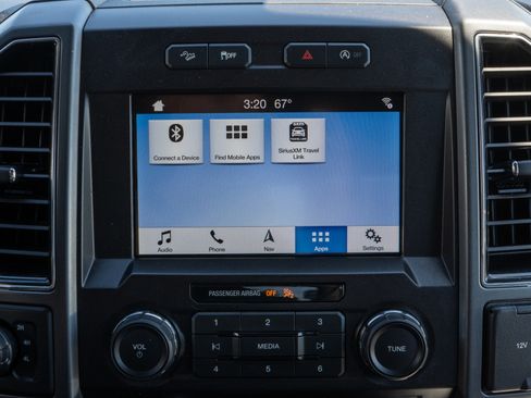 Used 2018 Ford F150 XLT w/ Equipment Group 302A Luxury AWD/4WD image 18