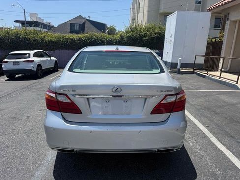 Used 2010 Lexus LS 460 RWD image 4
