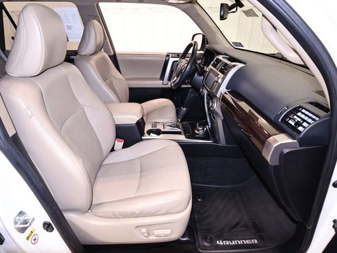 Used 2016 Toyota 4Runner Limited AWD/4WD image 20
