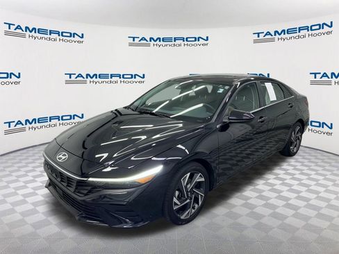 Used 2024 Hyundai Elantra SEL w/ Convenience Package FWD image 1