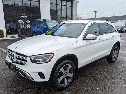 Used 2022 Mercedes-Benz GLC 300 4MATIC image 2