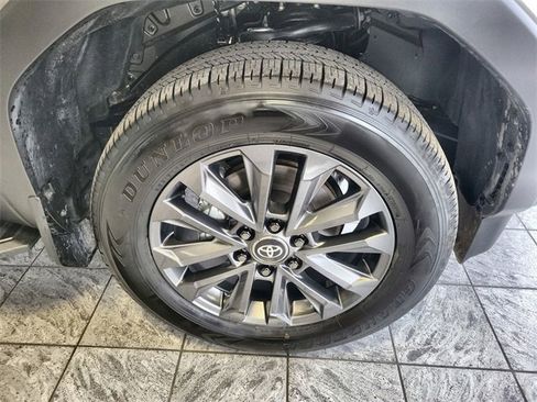 Used 2025 Toyota Land Cruiser image 10