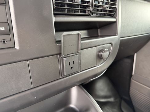 New 2026 Chevrolet Express 3500 Extended RWD image 19