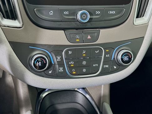 Used 2025 Chevrolet Malibu LT FWD image 15