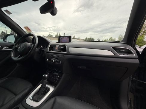 Used 2018 Audi Q3 2.0T Premium image 23