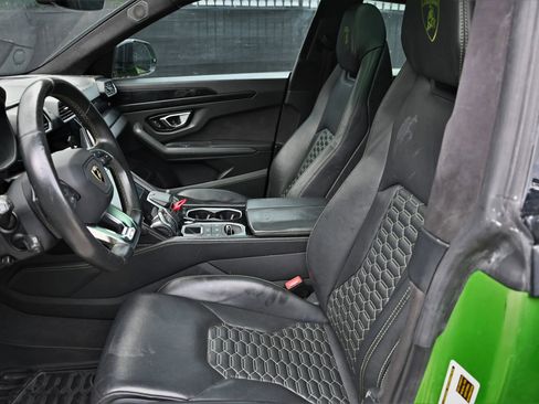 Used 2021 Lamborghini Urus image 15