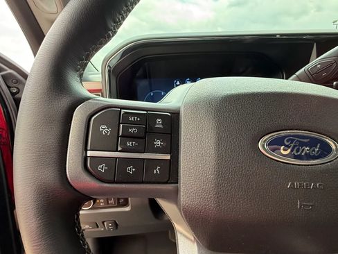 Used 2025 Ford F250 Lariat w/ Lariat Ultimate Package AWD/4WD image 40