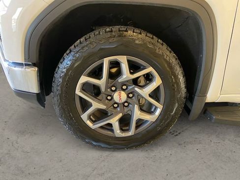 Used 2024 GMC Sierra 1500 SLE w/ Preferred Package image 15