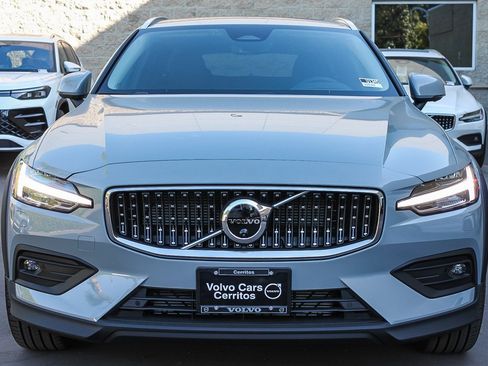 New 2026 Volvo V60 B5 Cross Country Ultra w/ Climate Package image 2