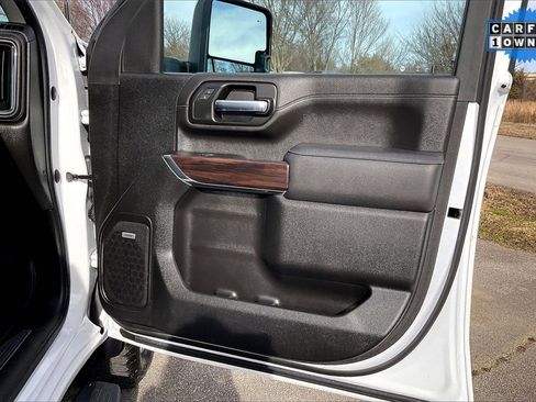 Used 2023 GMC Sierra 2500 SLT w/ SLT Premium Package image 24