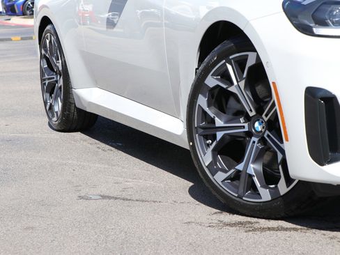 Certified 2025 BMW 230i Coupe w/ Convenience Package image 3