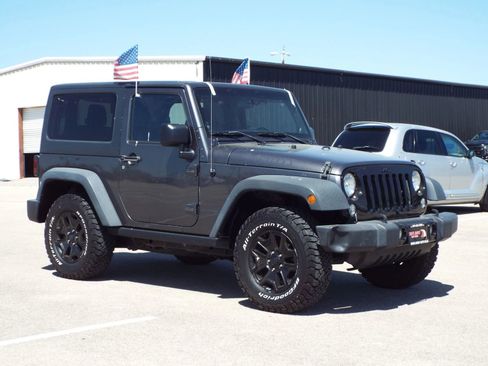 Used 2014 Jeep Wrangler Sport image 3
