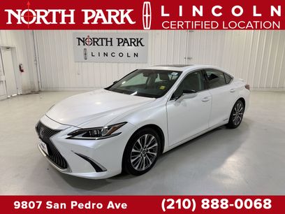 Used 2020 Lexus ES 300h w/ Premium Package