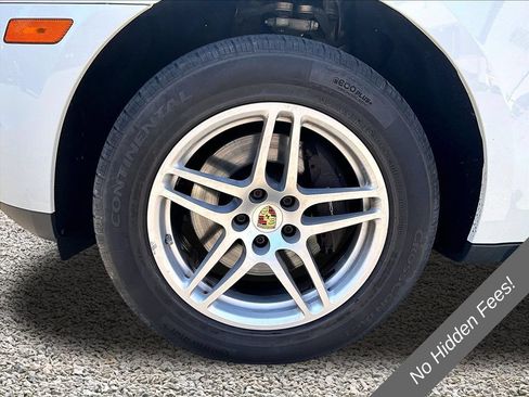 Used 2017 Porsche Macan AWD/4WD image 8