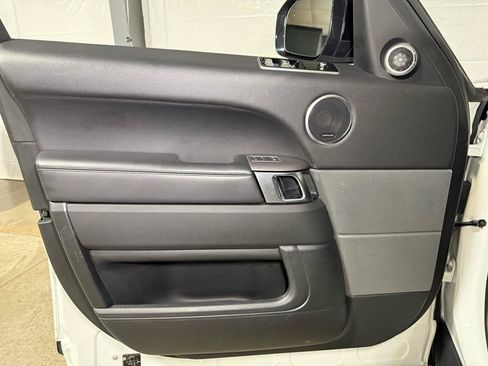 Used 2019 Land Rover Range Rover Sport HSE AWD/4WD image 10