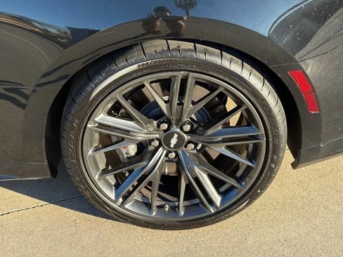 Used 2018 Chevrolet Camaro ZL1 image 9