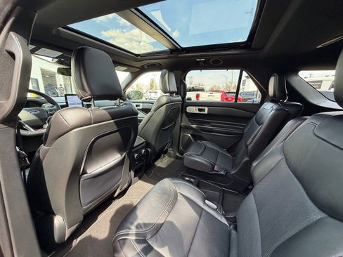 Used 2020 Ford Explorer ST w/ ST Street Pack image 25