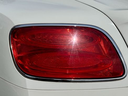 Used 2017 Bentley Continental GT image 56