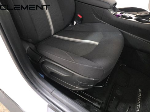 Used 2025 Hyundai Sonata SE image 34