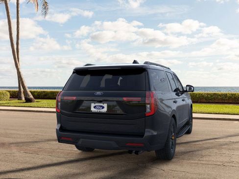 New 2026 Ford Expedition Tremor image 8