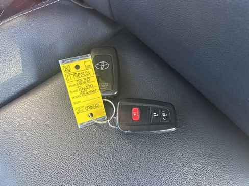 Used 2022 Toyota 4Runner TRD Sport image 32