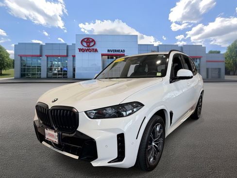 Used 2024 BMW X5 xDrive40i w/ M Sport Package AWD/4WD image 1